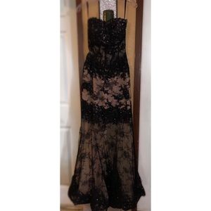 Sherri Hill lace dress!